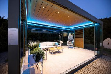 Tarasola Technic Pro zadaszenie tarasu lamelowe oświetlenie led strip rgb system przeszkleń